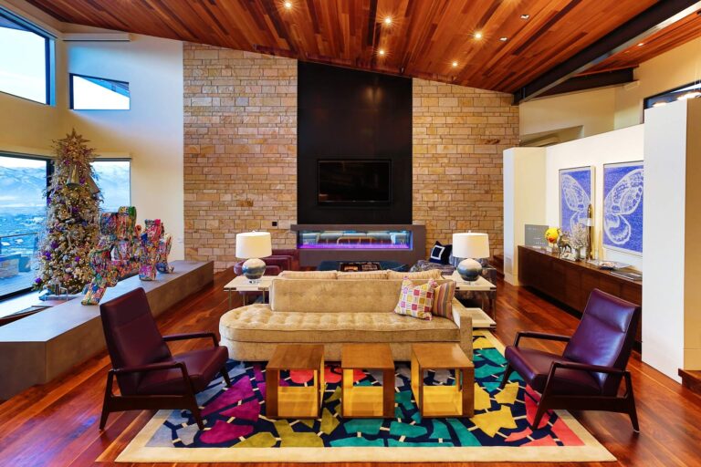 furniture store 768x512