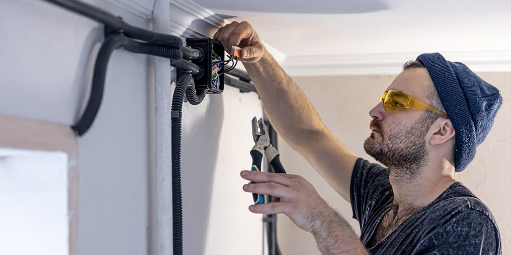 10 Best Garage Door Repair Contractors in Phoenix